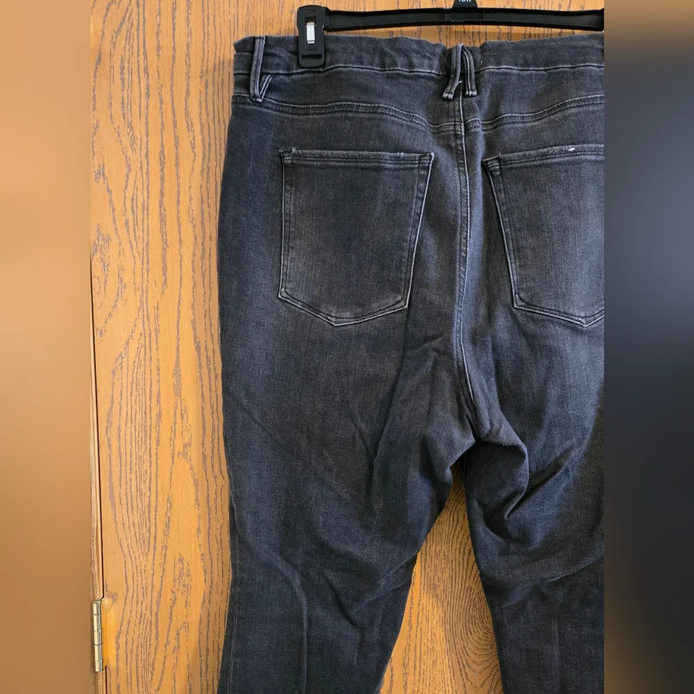 Good American Skinny Jean - 20 - Picture 8 of 9